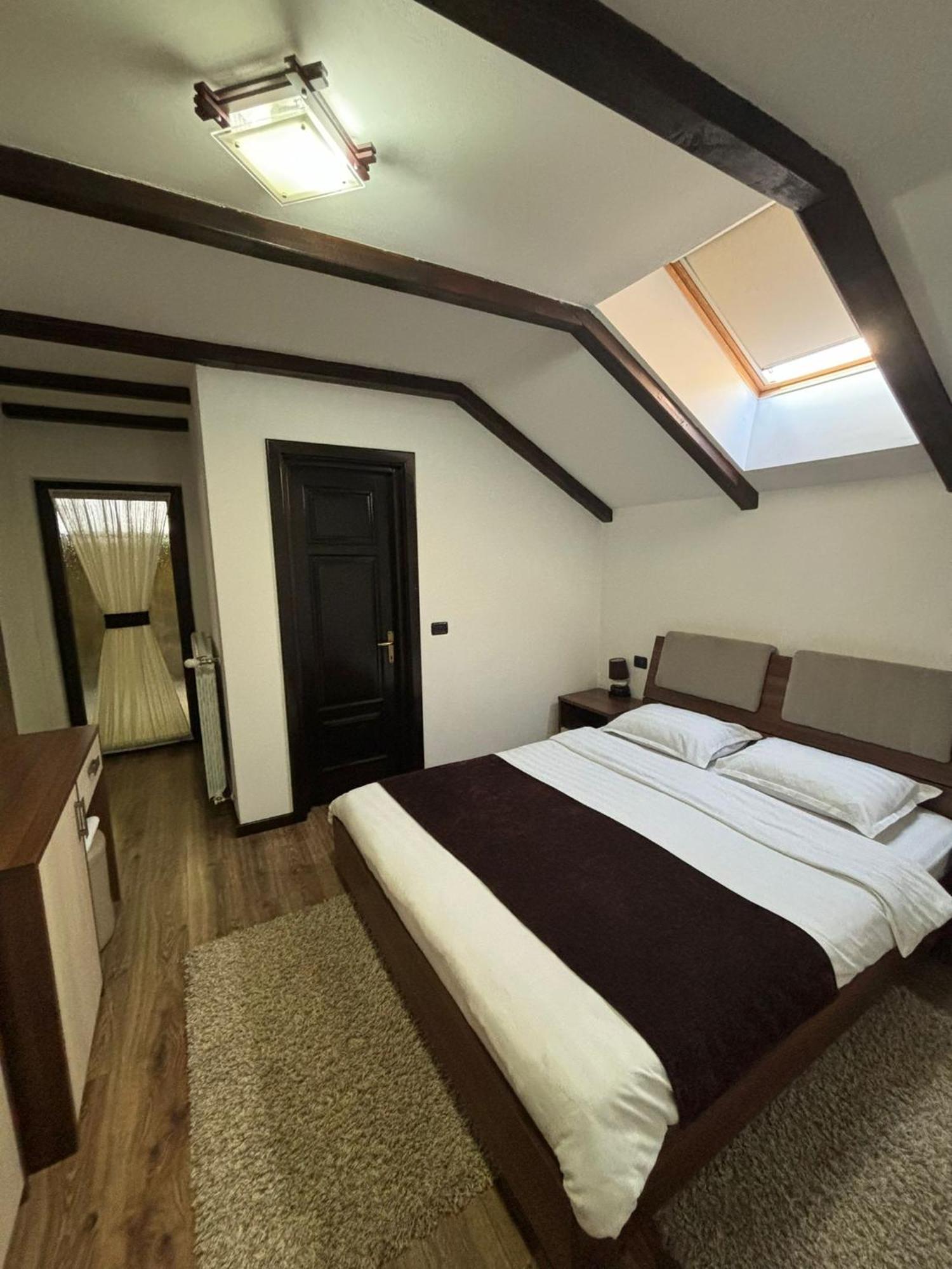 Pensiunea Rustic Borşa Esterno foto